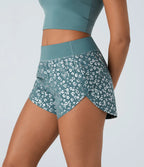 Leopard Print 2-in-1 Mid-Rise Yoga Shorts with Reflective Back Pocket and Curved Hem